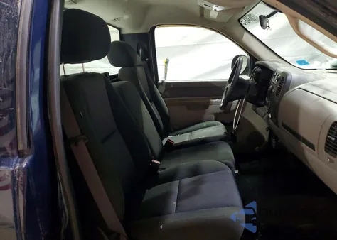 2010 GMC Sierra K1500 z USA, uszkodzony, nr VIN 1GTPKTE08AZ186001